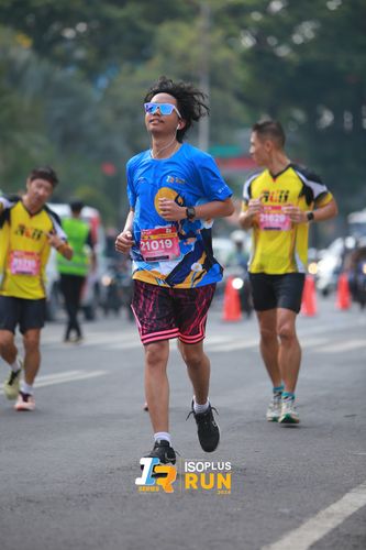 Race photo from Isoplus Run 2024 Surabaya