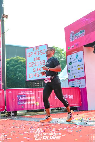 Race photo from Smartfren Run 2025 