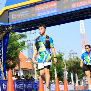 Race photo from SURABAYA ISOPLUS MARATHON 2026