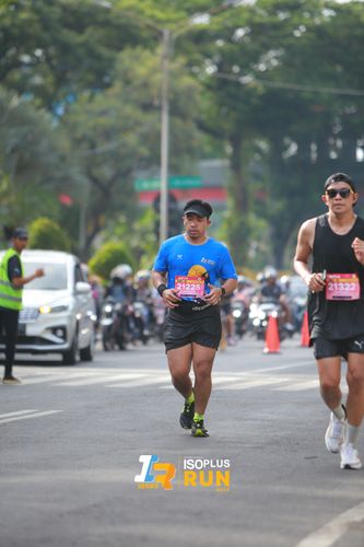 Race photo from Isoplus Run 2024 Surabaya