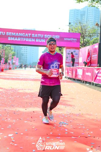 Race photo from Smartfren Run 2025 