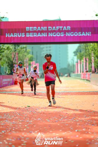 Race photo from Smartfren Run 2025 