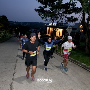 Race photo from BOGORUN 2026
