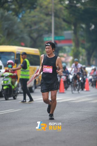 Race photo from Isoplus Run 2024 Surabaya