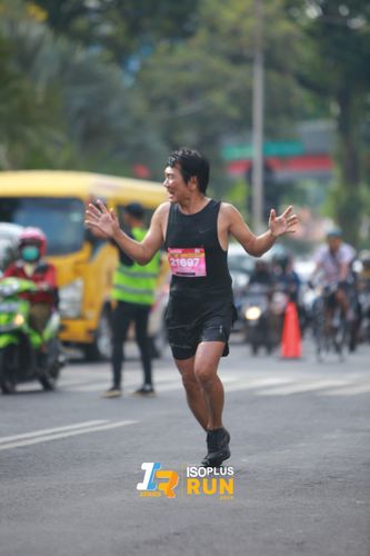 Race photo from Isoplus Run 2024 Surabaya