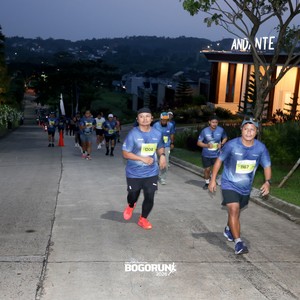 Race photo from BOGORUN 2026