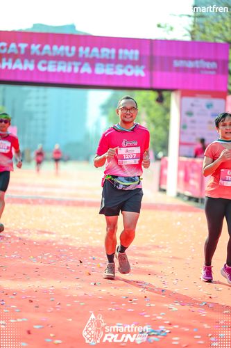 Race photo from Smartfren Run 2025 
