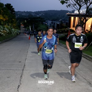 Race photo from BOGORUN 2026