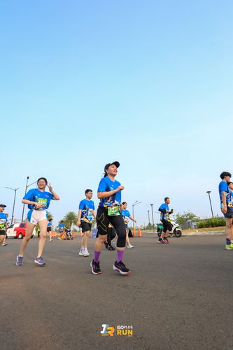 Race photo from ISOPlus Run 2024 Jakarta