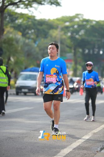Race photo from Isoplus Run 2024 Surabaya