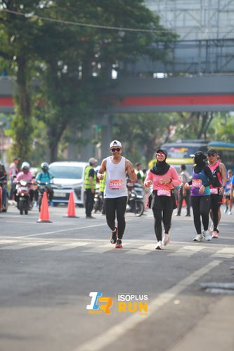 Race photo from Isoplus Run 2024 Surabaya