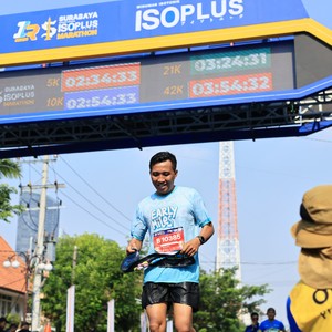 Race photo from SURABAYA ISOPLUS MARATHON 2026