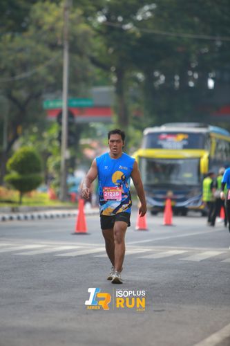 Race photo from Isoplus Run 2024 Surabaya