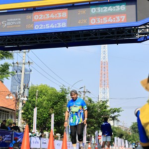 Race photo from SURABAYA ISOPLUS MARATHON 2026