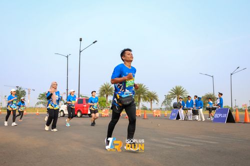 Race photo from ISOPlus Run 2024 Jakarta