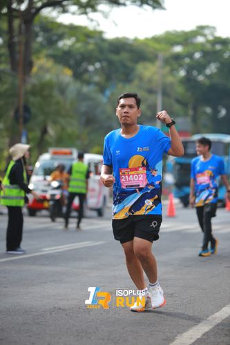 Race photo from Isoplus Run 2024 Surabaya
