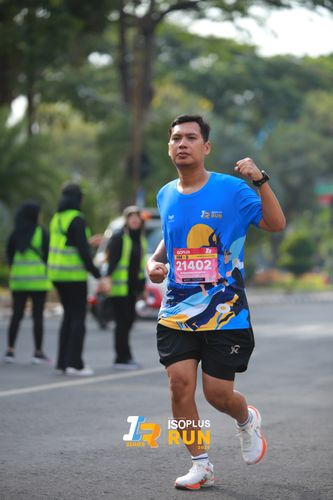 Race photo from Isoplus Run 2024 Surabaya