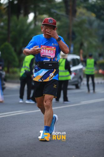 Race photo from Isoplus Run 2024 Surabaya
