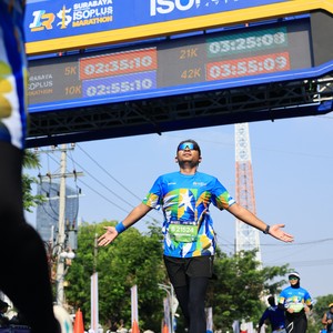 Race photo from SURABAYA ISOPLUS MARATHON 2026