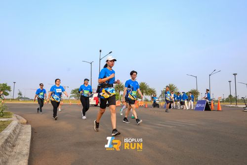 Race photo from ISOPlus Run 2024 Jakarta