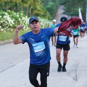 Race photo from BOGORUN 2026