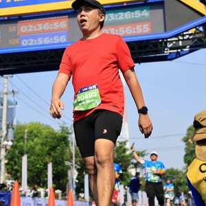 Race photo from SURABAYA ISOPLUS MARATHON 2026