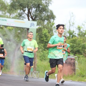 Race photo from ARUTMIN BORNEO RUN 2025