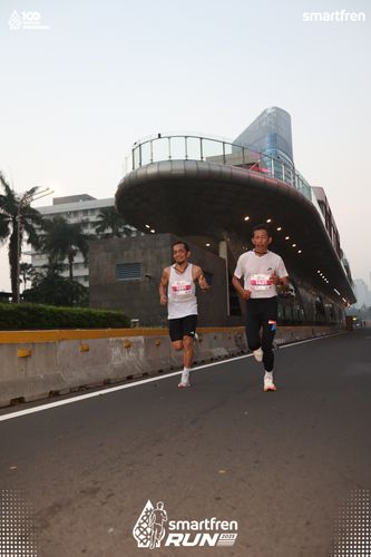 Race photo from Smartfren Run 2025 