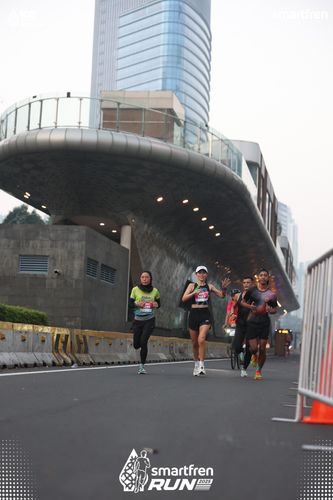 Race photo from Smartfren Run 2025 