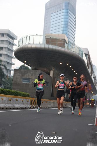 Race photo from Smartfren Run 2025 