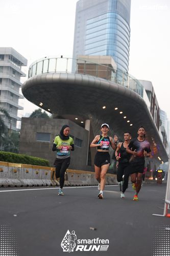 Race photo from Smartfren Run 2025 