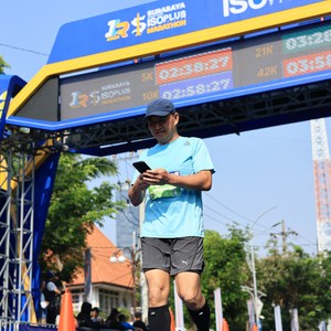 Race photo from SURABAYA ISOPLUS MARATHON 2026