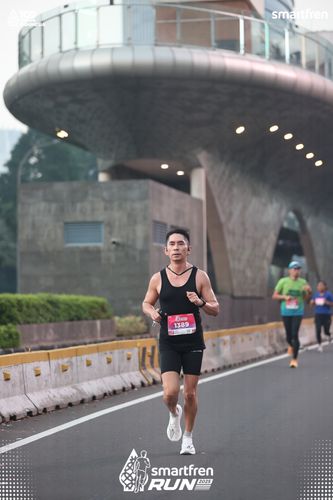 Race photo from Smartfren Run 2025 