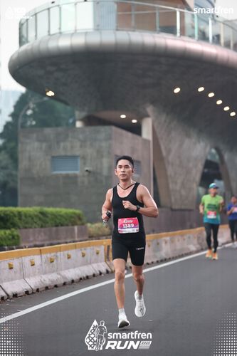 Race photo from Smartfren Run 2025 