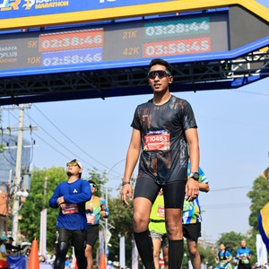 Race photo from SURABAYA ISOPLUS MARATHON 2026