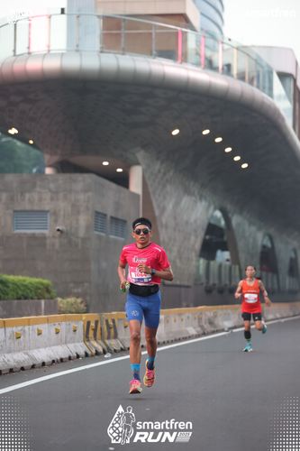 Race photo from Smartfren Run 2025 