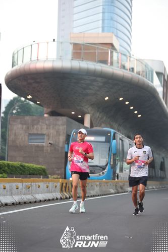 Race photo from Smartfren Run 2025 