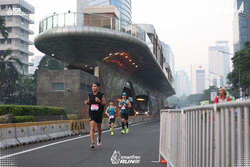 Race photo from Smartfren Run 2025 