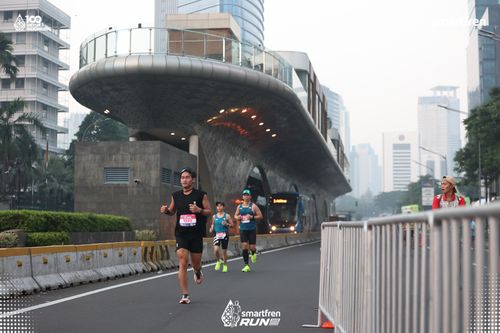 Race photo from Smartfren Run 2025 