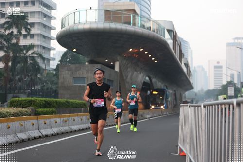Race photo from Smartfren Run 2025 