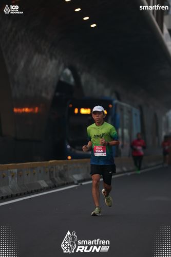 Race photo from Smartfren Run 2025 