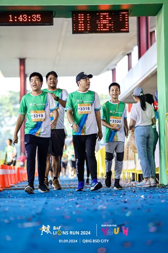 Race photo from BAF LIONS RUN 2024