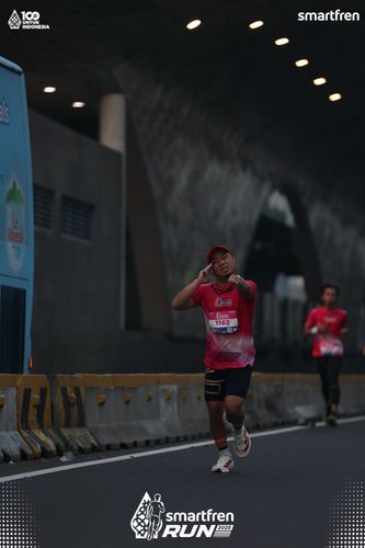 Race photo from Smartfren Run 2025 