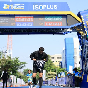 Race photo from SURABAYA ISOPLUS MARATHON 2026