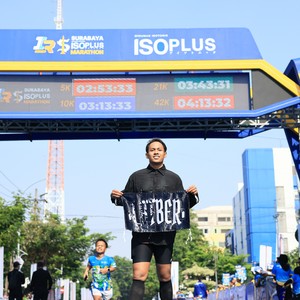 Race photo from SURABAYA ISOPLUS MARATHON 2026