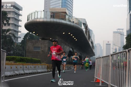 Race photo from Smartfren Run 2025 