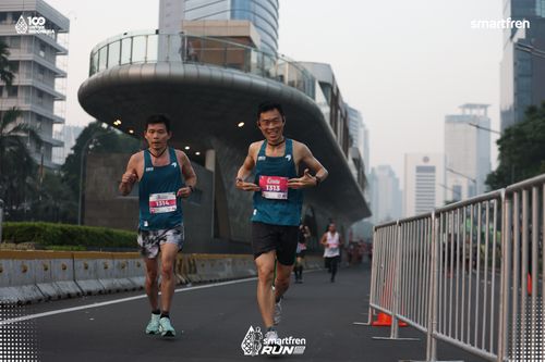 Race photo from Smartfren Run 2025 