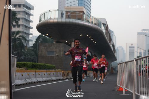 Race photo from Smartfren Run 2025 