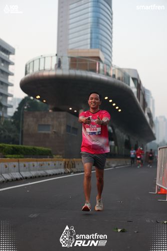 Race photo from Smartfren Run 2025 
