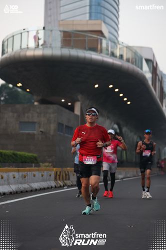 Race photo from Smartfren Run 2025 
